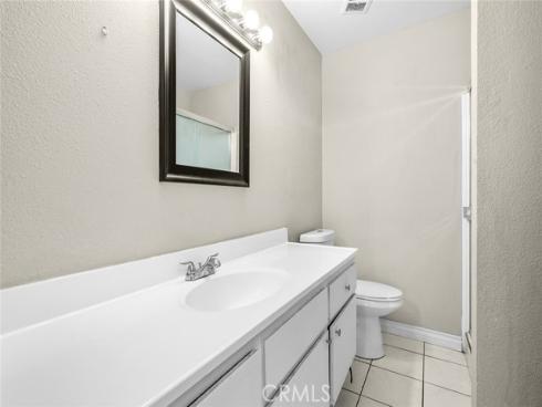 700 W La Veta , Orange, CA