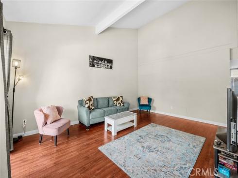 700 W La Veta , Orange, CA