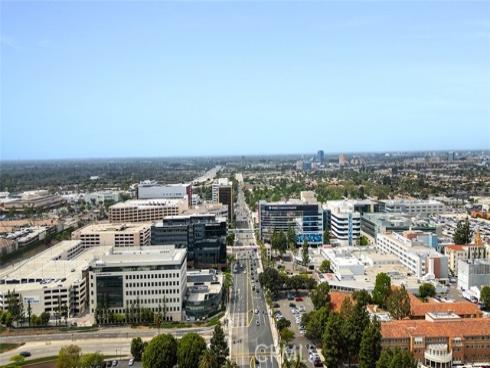 700 W La Veta , Orange, CA