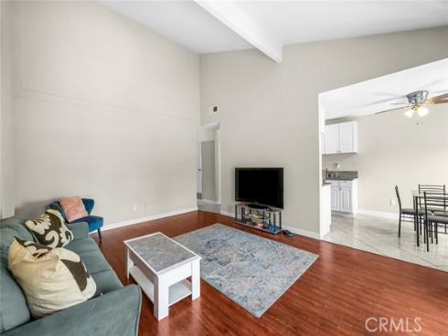 700 W La Veta , Orange, CA