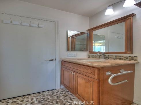 700 E Lake 7 Drive, Orange, CA