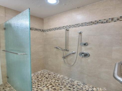 700 E Lake 7 Drive, Orange, CA