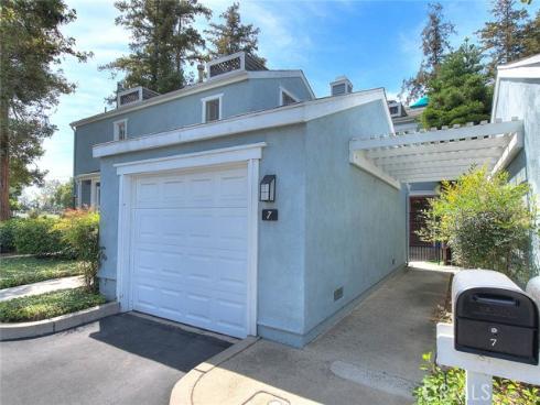 700 E Lake 7 Drive, Orange, CA