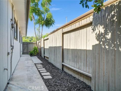 610 E Briardale , Orange, CA