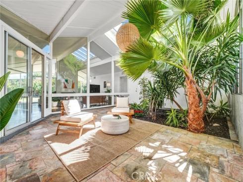 610 E Briardale , Orange, CA