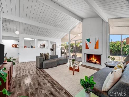 610 E Briardale , Orange, CA