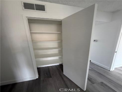 700 West La Veta E4 Avenue, Orange, CA