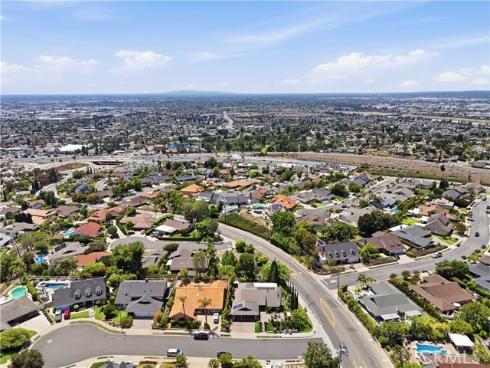 2888 N Wyngate , Orange, CA