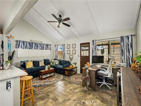 915 E La Veta Avenue , Orange, CA