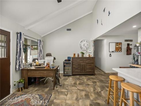 915 E La Veta Avenue , Orange, CA
