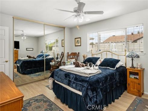 915 E La Veta Avenue , Orange, CA