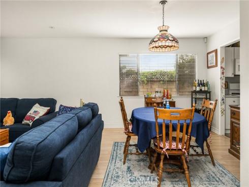 915 E La Veta Avenue , Orange, CA
