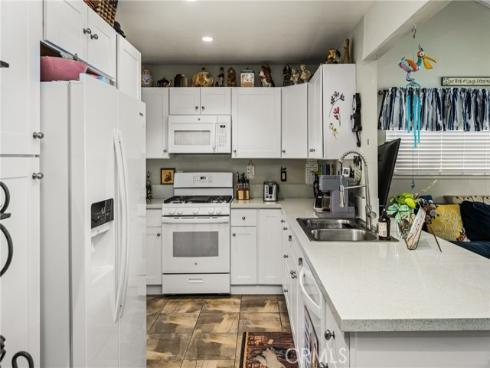 915 E La Veta Avenue , Orange, CA