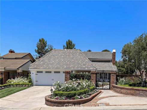 5603 E Crest De Ville  , Orange, CA