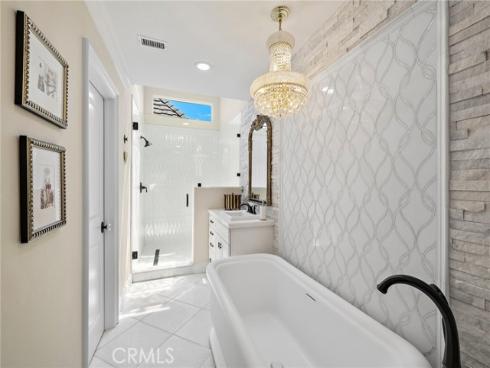 5603 E Crest De Ville  , Orange, CA