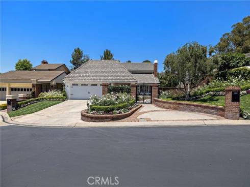 5603 E Crest De Ville  , Orange, CA