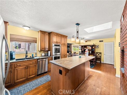 760 N Pine St , Orange, CA