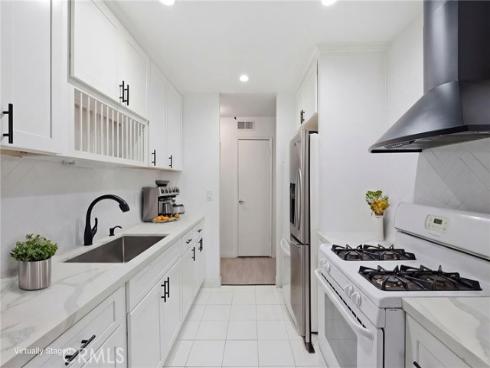 700 W La Veta C7 , Orange, CA