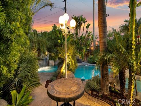 2129 N Pine , Orange, CA