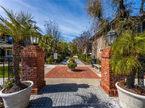 660 S Glassell 44 , Orange, CA