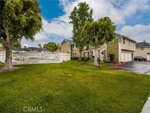 700 W Walnut 46 , Orange, CA
