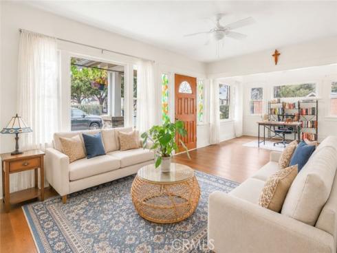 1058 E Almond , Orange, CA