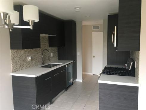 700 W. La Veta Avenue G8