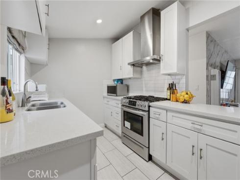 411 S Hewes St , Orange, CA