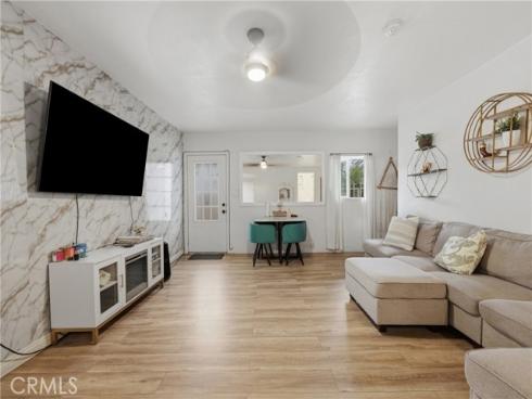 411 S Hewes St , Orange, CA