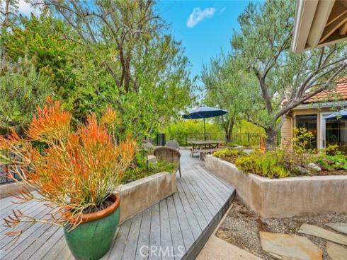 304 S Calle Baja , Orange, CA