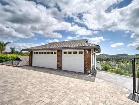1658 N Hunters , Orange, CA