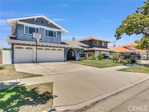 745 E Barkley Avenue, Orange, CA