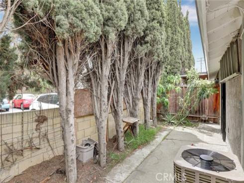 402 E Glendale Drive , Orange, CA
