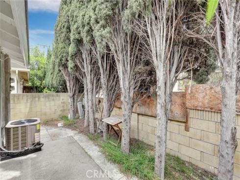 402 E Glendale Drive , Orange, CA