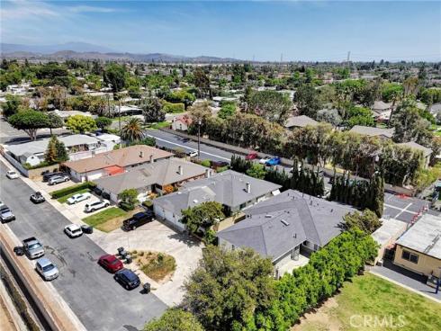 402 E Glendale Drive , Orange, CA