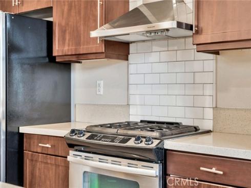 563 W Maple   Avenue, Orange, CA