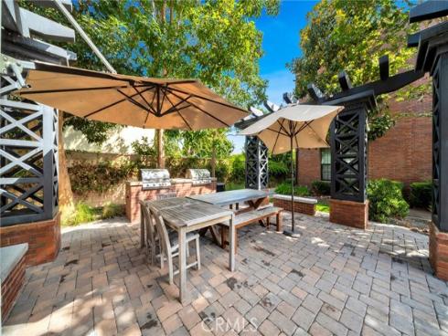 563 W Maple   Avenue, Orange, CA