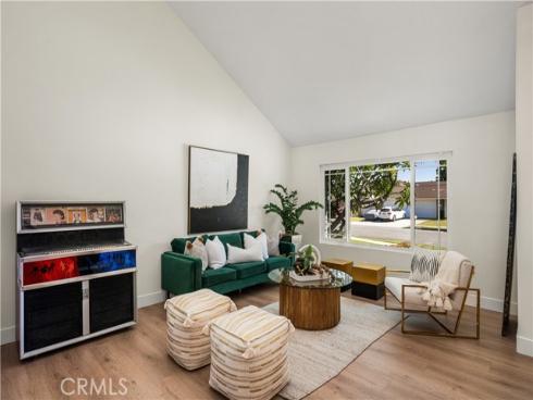 397 S Schug  , Orange, CA