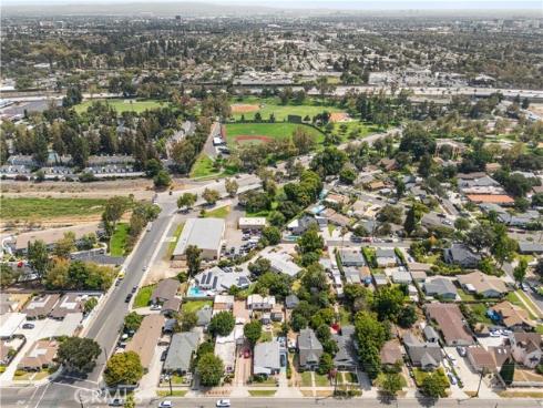 360 E La Veta , Orange, CA