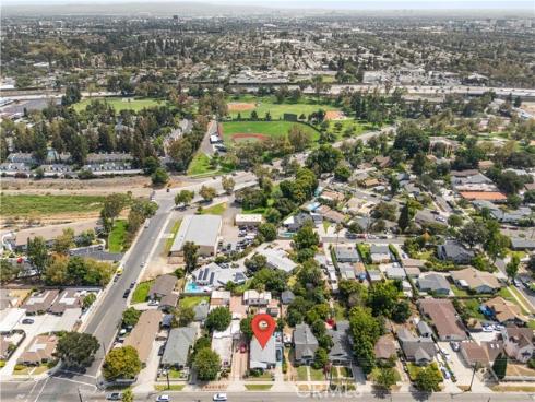 360 E La Veta , Orange, CA