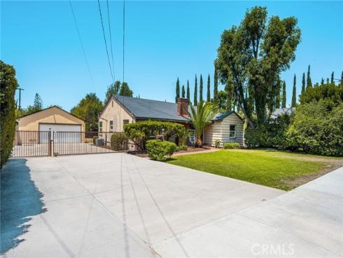 886 N Cambridge , Orange, CA