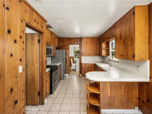 886 N Cambridge , Orange, CA