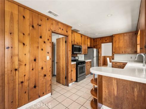 886 N Cambridge , Orange, CA