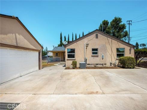 886 N Cambridge , Orange, CA