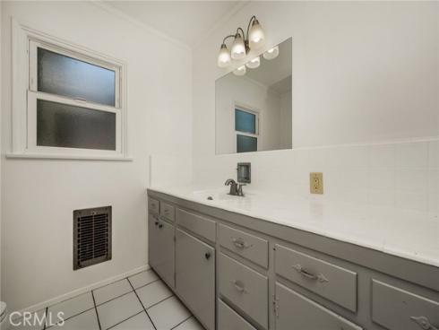 886 N Cambridge , Orange, CA