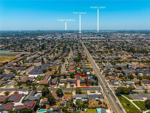 886 N Cambridge , Orange, CA