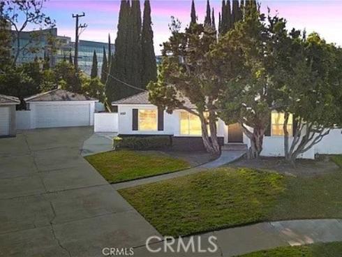 1052 W Palmyra , Orange, CA