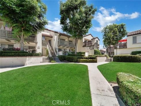104 S Cross Creek M Road, Orange, CA