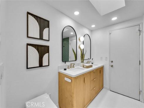 1517 E Riverview , Orange, CA