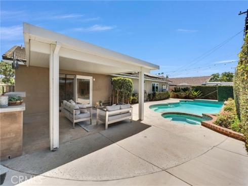 1517 E Riverview , Orange, CA